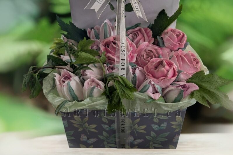 Marshmallow Arrangement in the Box