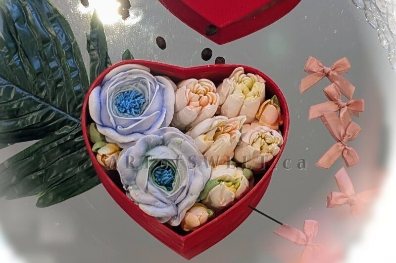 Marshmallow Flowers in Heart Shape Box